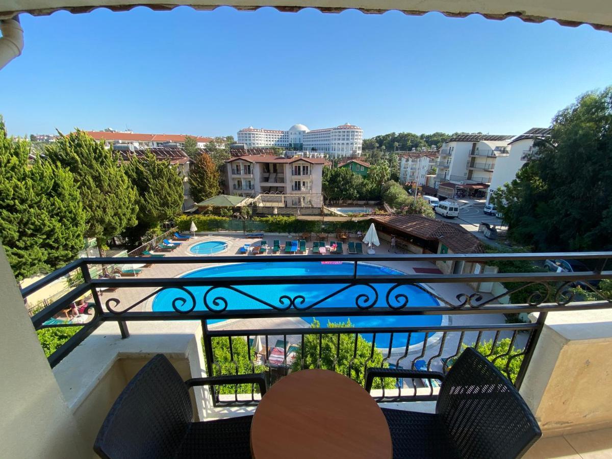 Apartment mit Poolblick