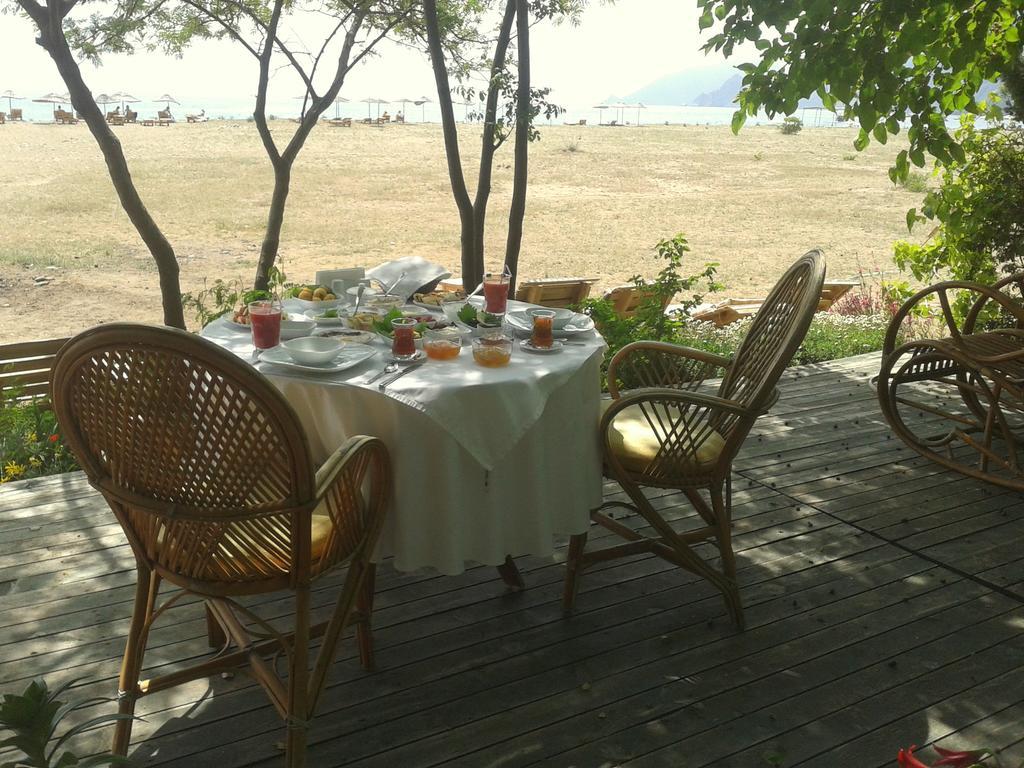 Bungalow - Water Front (2 Adults),1075383490:JPEG
