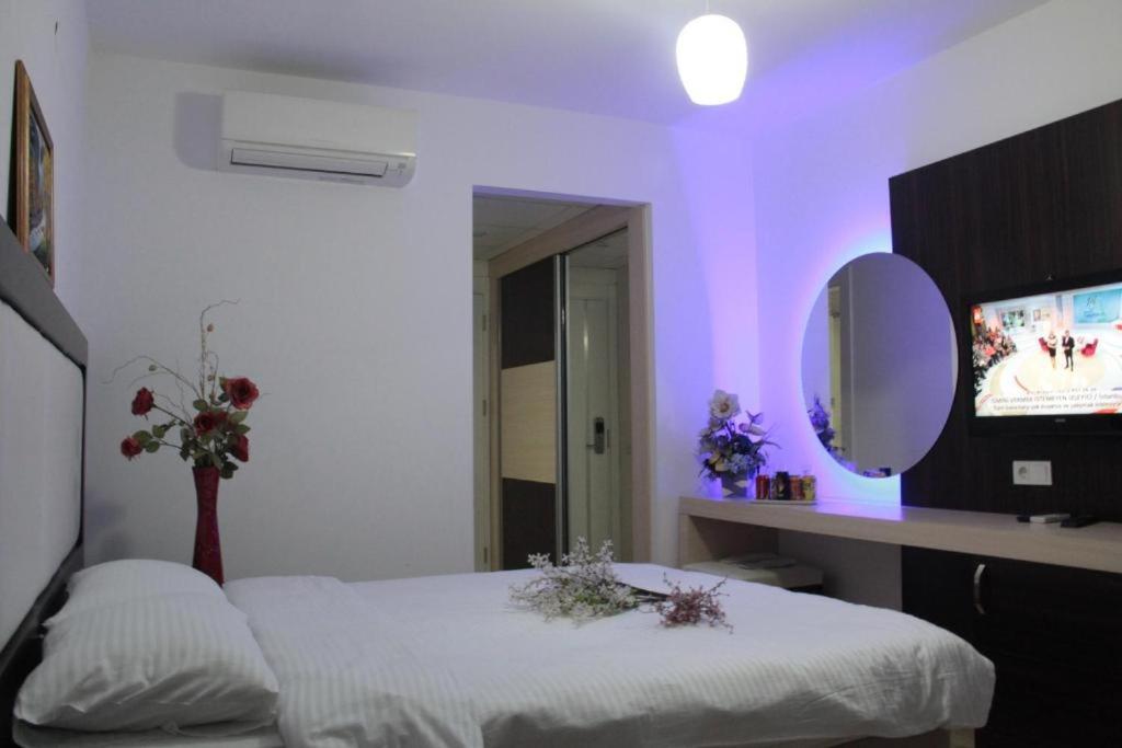 Chambre Double - Vue sur Piscine