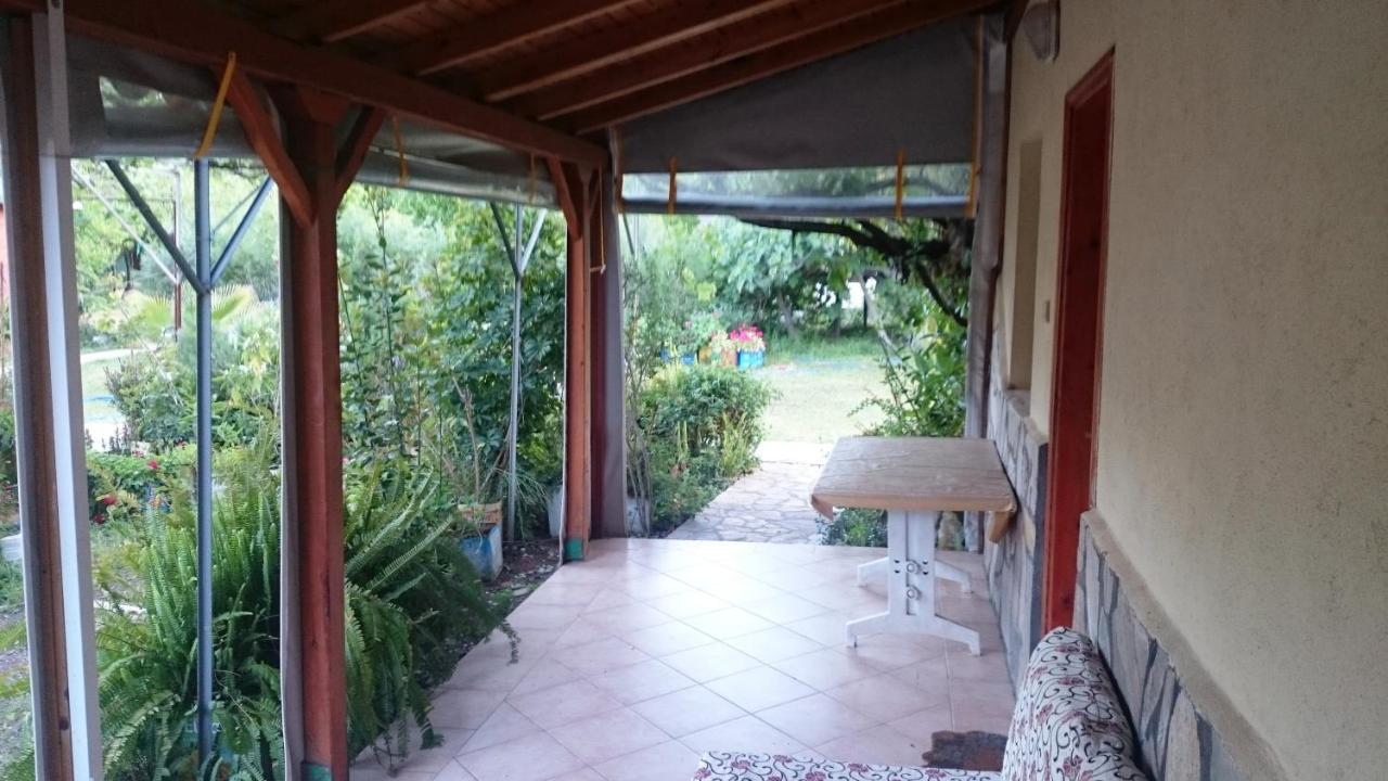 Family Room,1588071310:JPEG