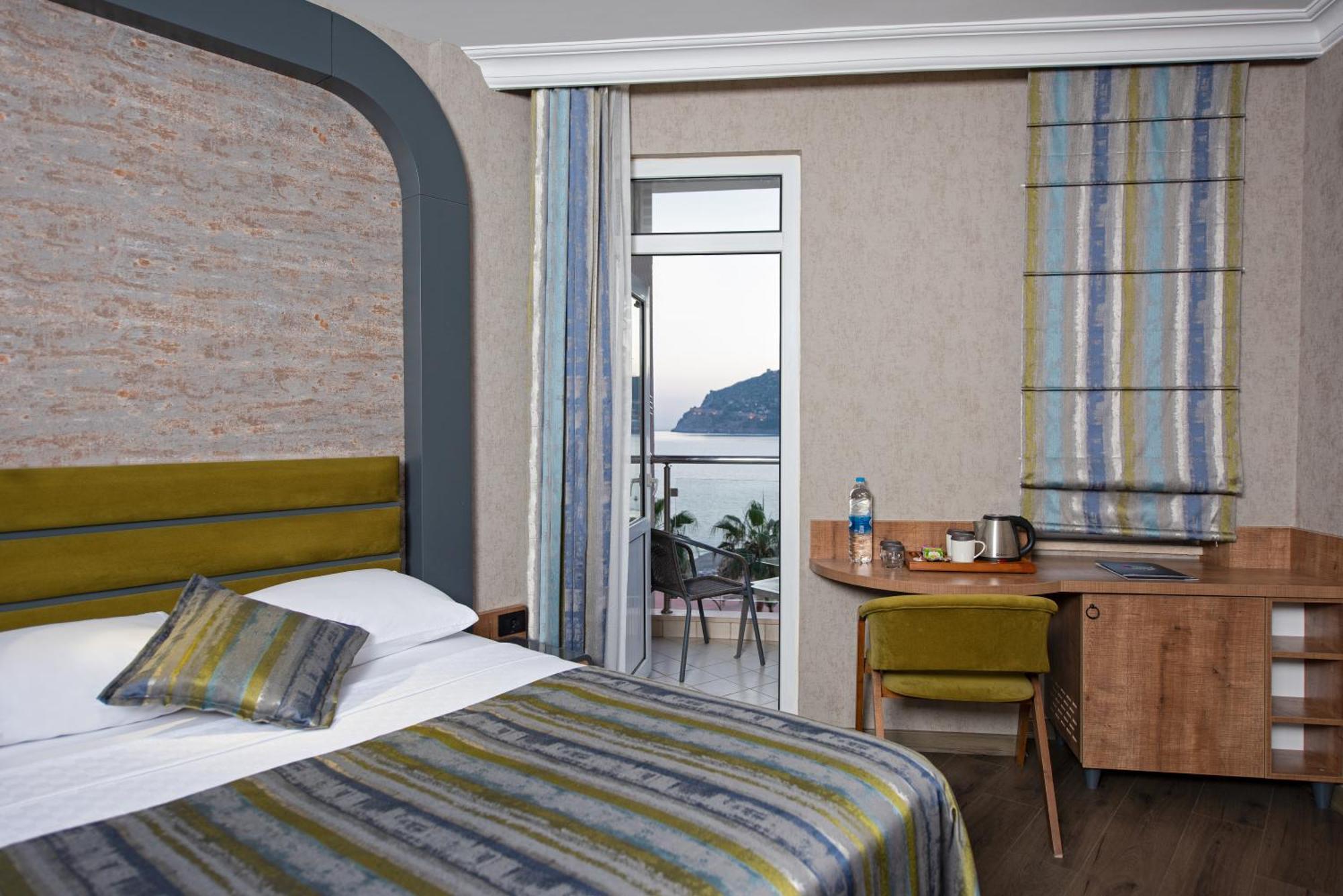Superior Double or Twin Room with Sea View