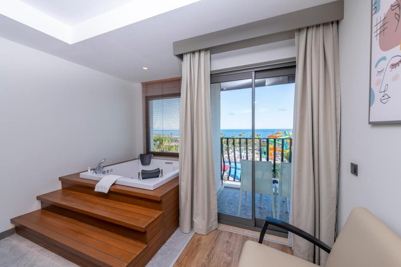 Deluxe Double Room with Sea View