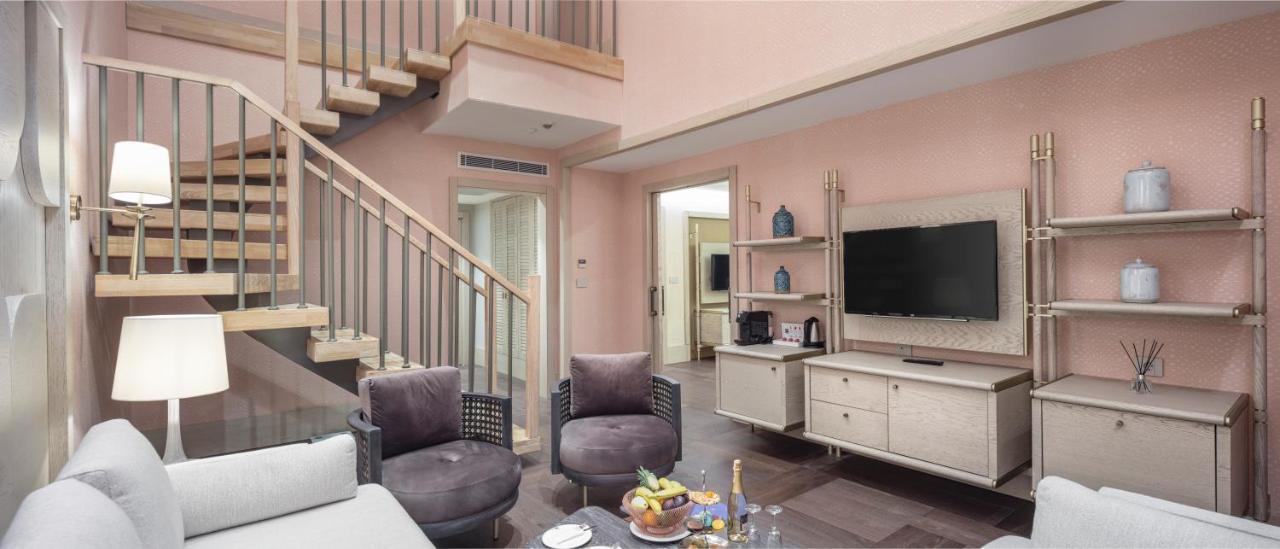 Presidential Suite,1327897427:JPEG