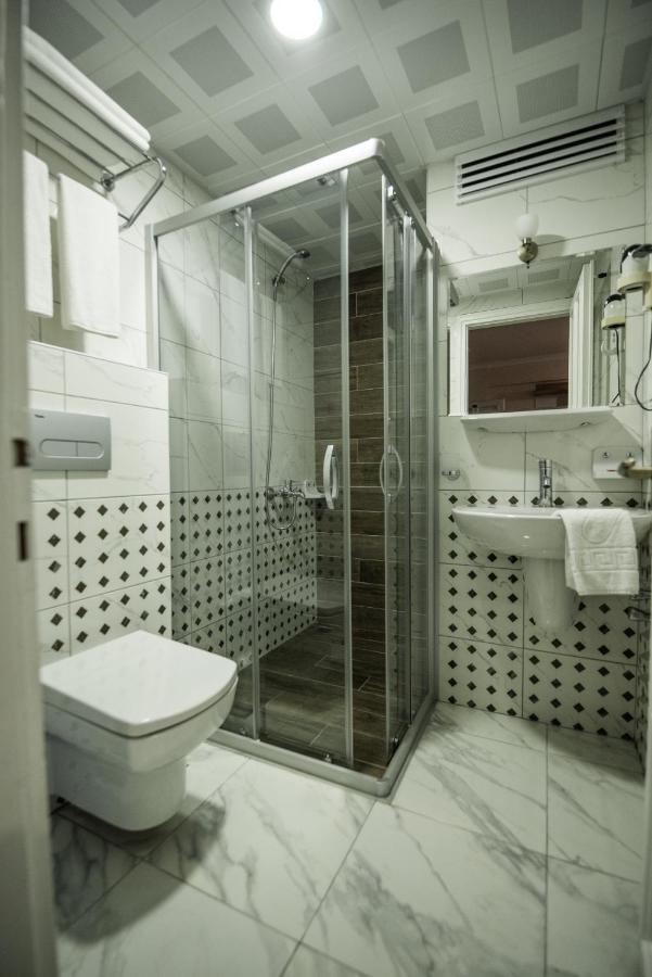 Two-Bedroom Apartment,793608645:JPEG