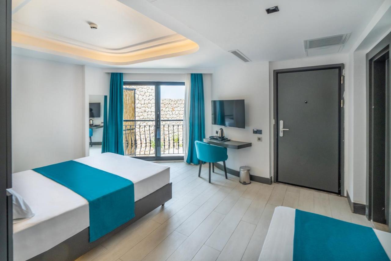Economy Triple Room