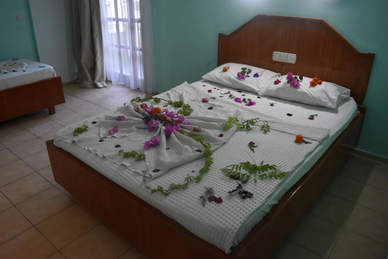 Standard Double Room,1411087403:JPEG