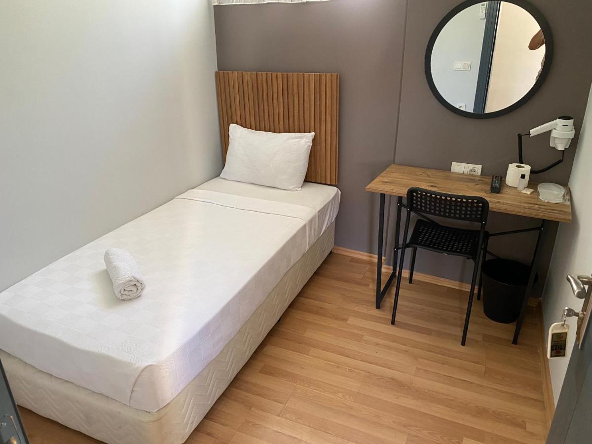 Camera Singola Standard con Bagno in Comune