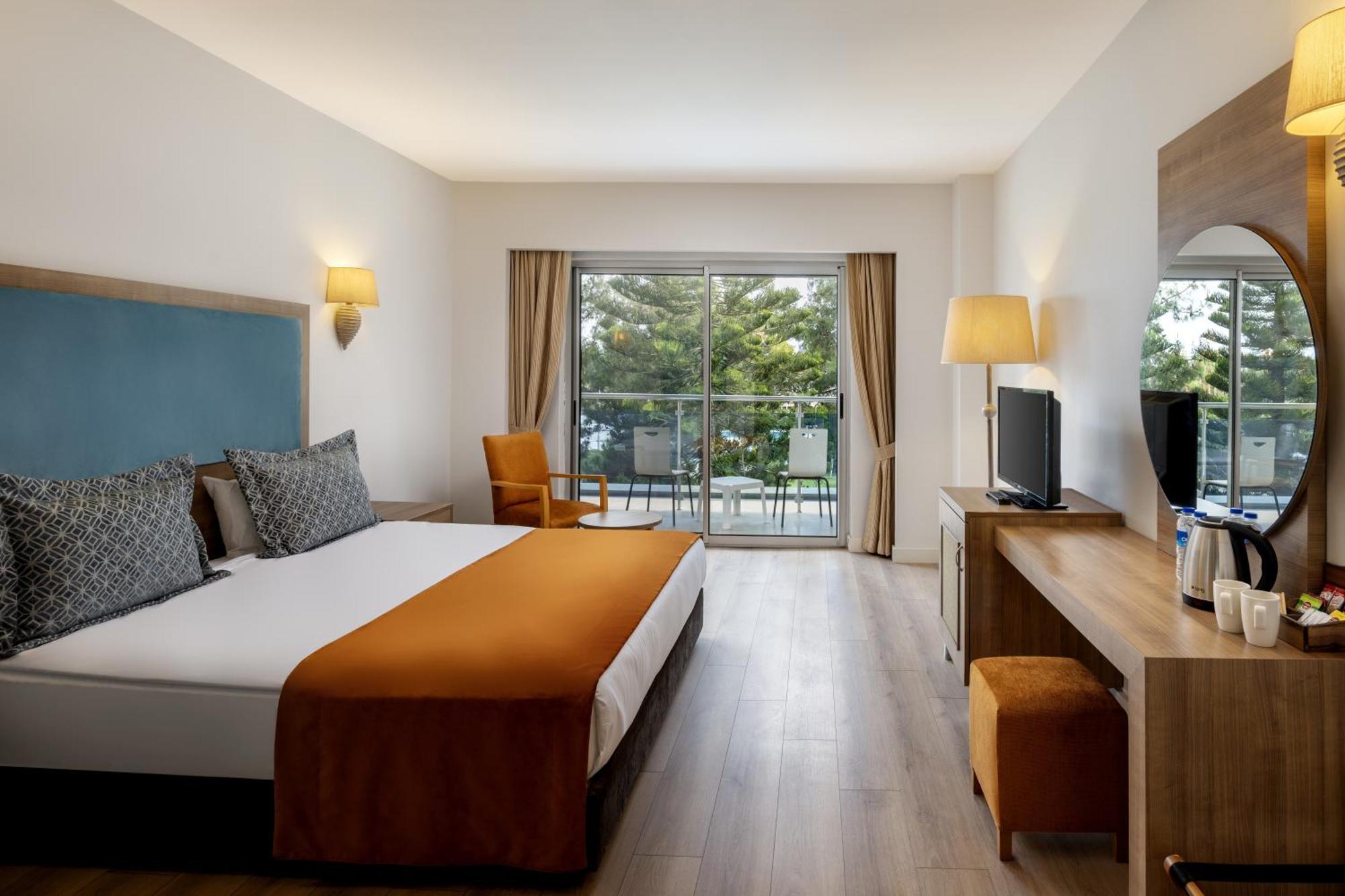 Double Room with Lake View