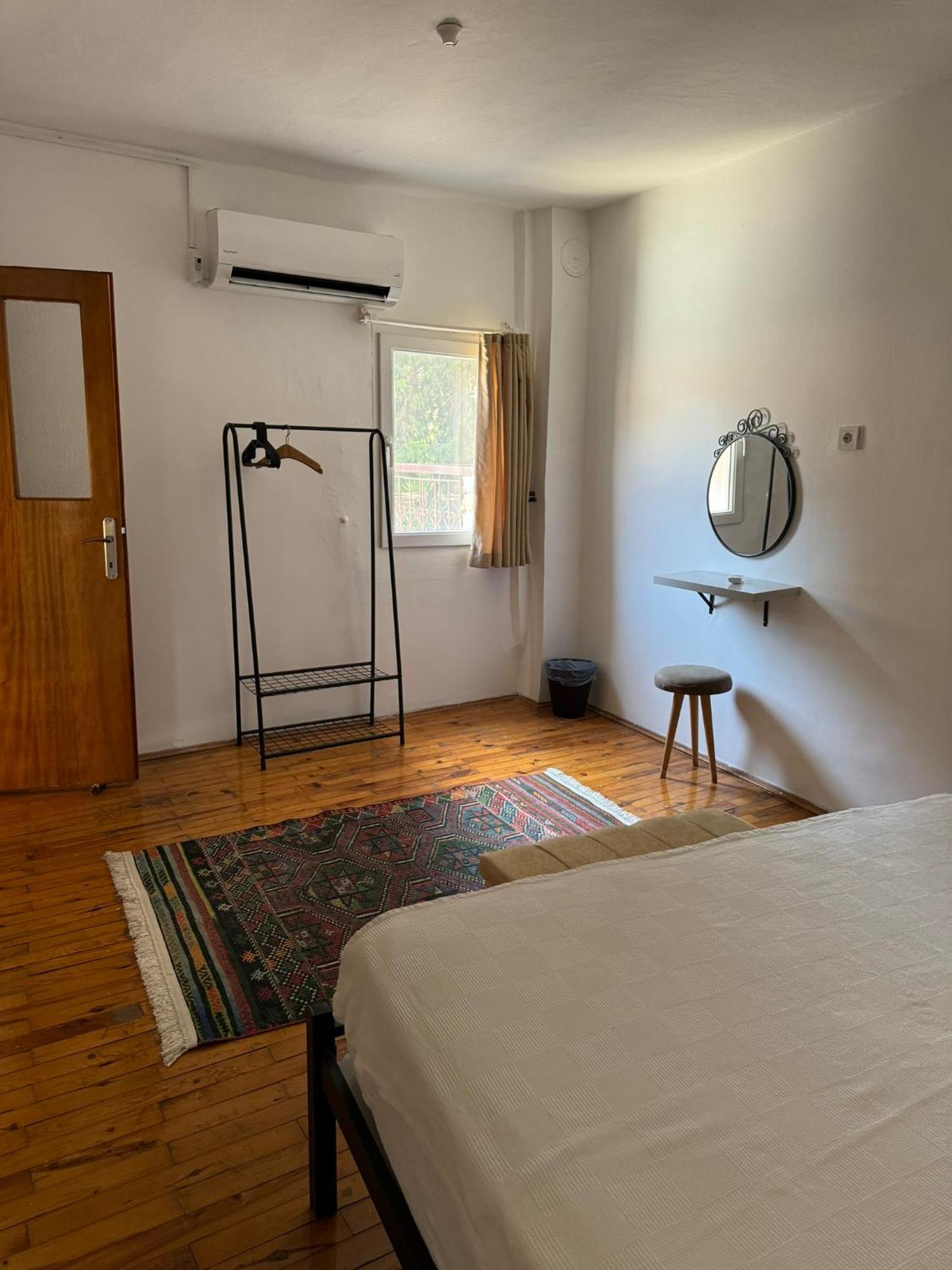 Apartment Terrace,1595403577:JPEG