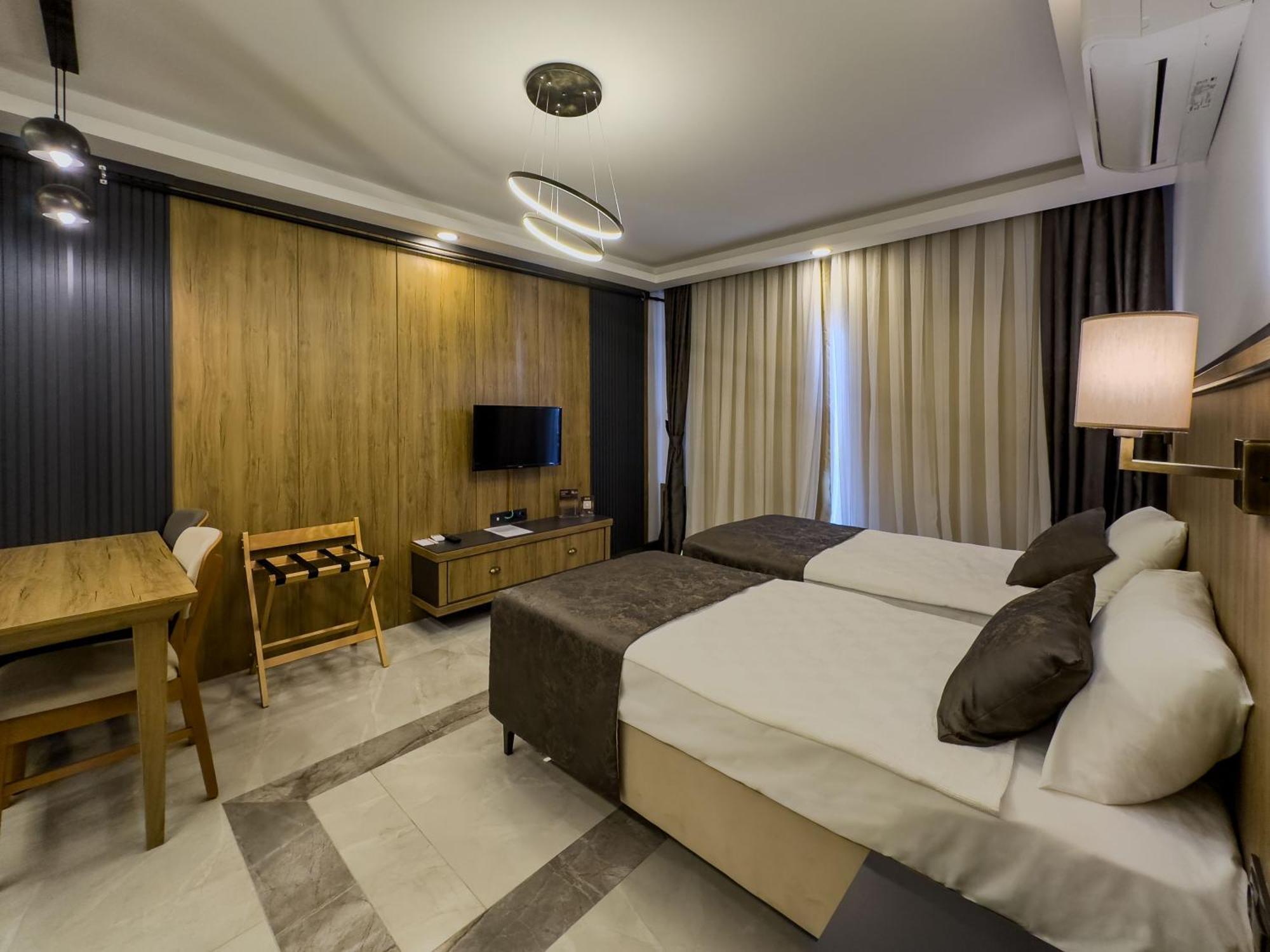 Junior Suite with Garden View,1597064940:JPEG