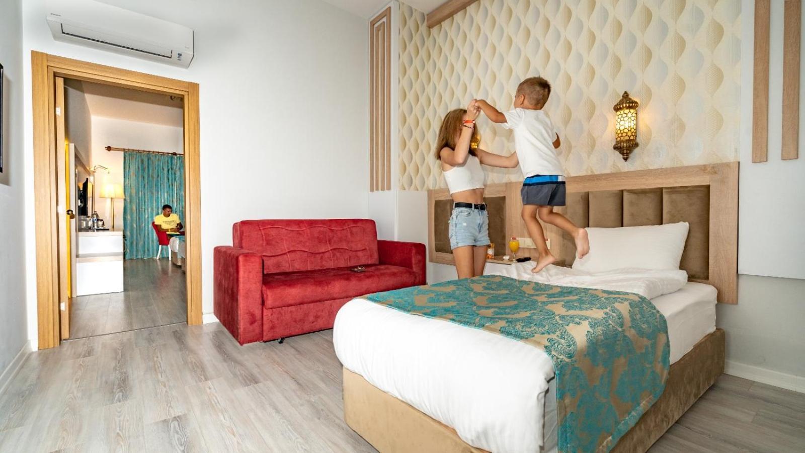 Doppelzimmer mit Balkon (3 Erwachsene)