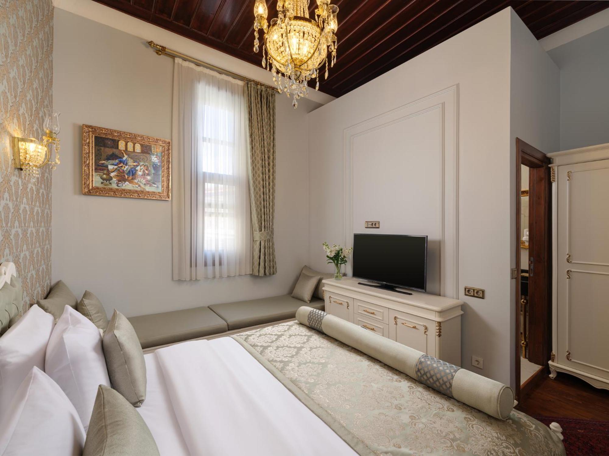 Deluxe Double Room,1668089922:JPEG