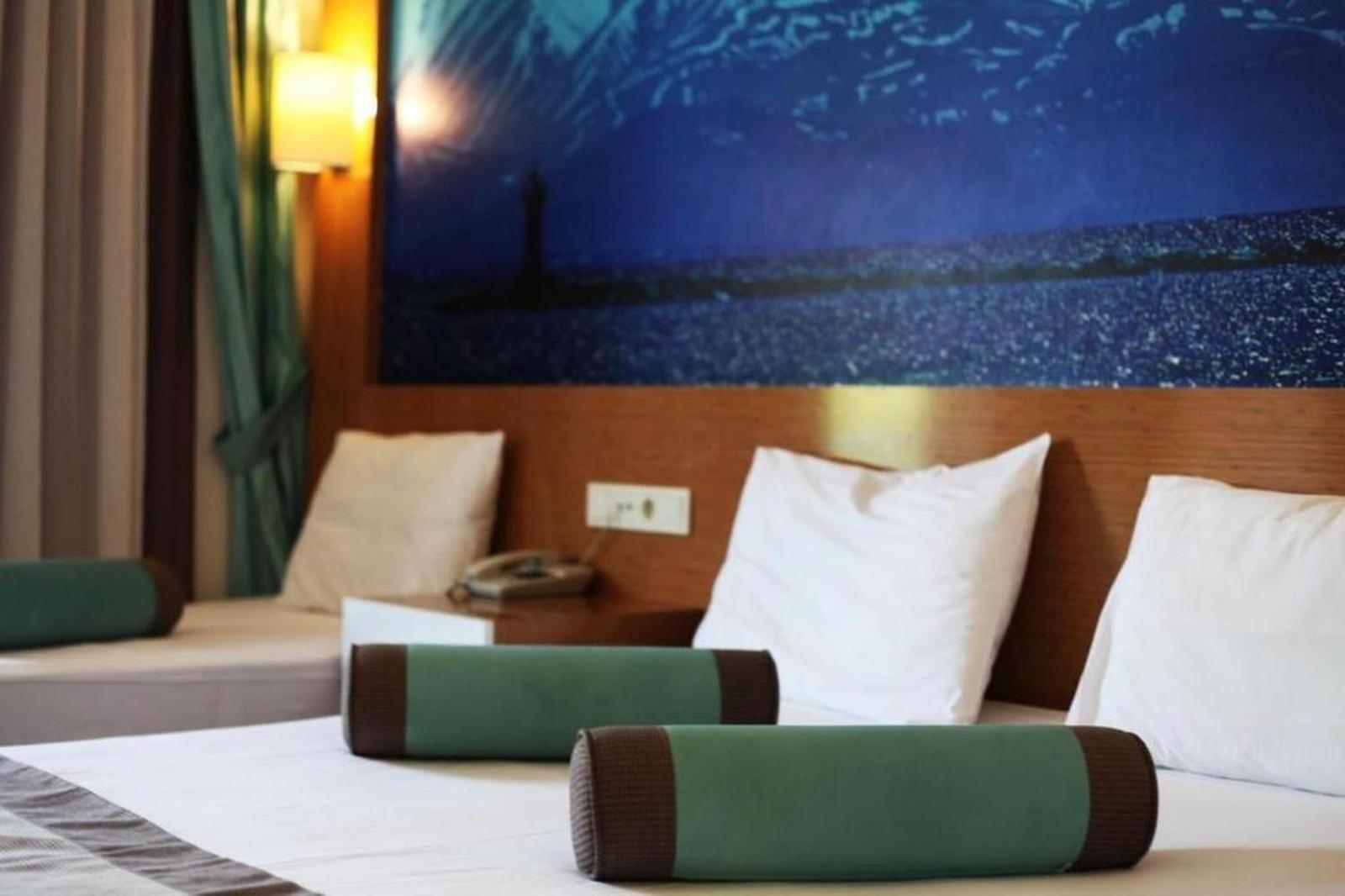Large Double or Twin Room