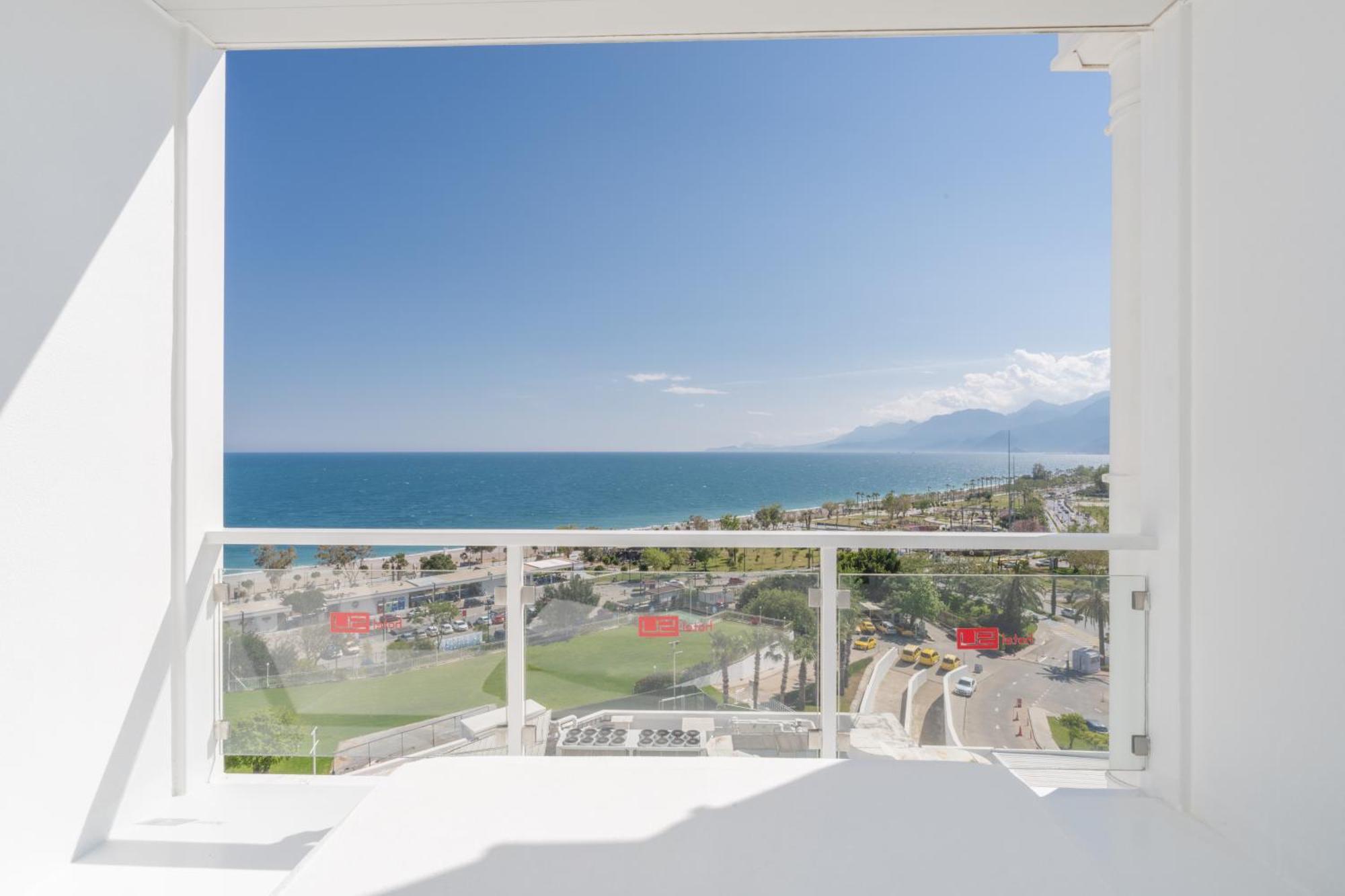 Deluxe Room with Sea View,1697804484:JPEG