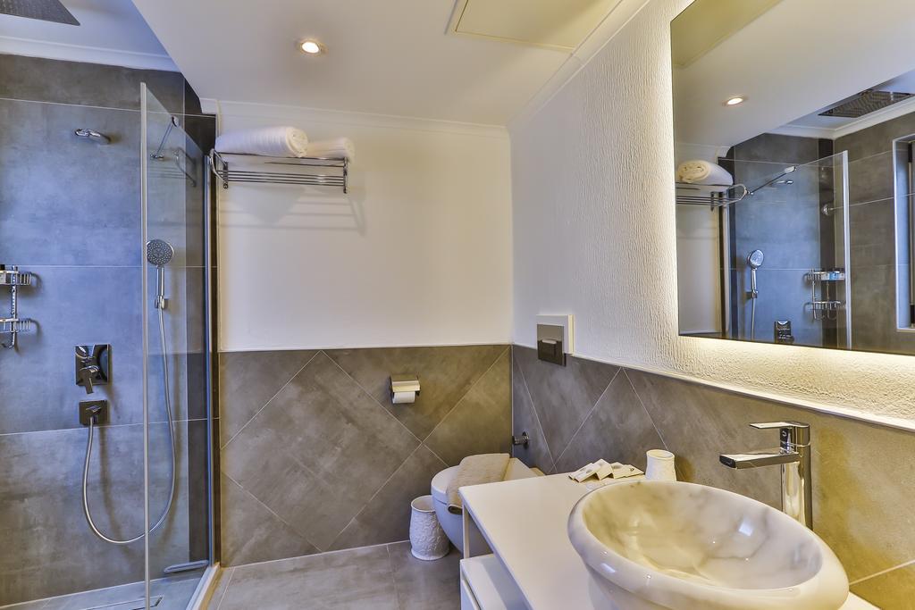 Deluxe Twin Room with Balcony