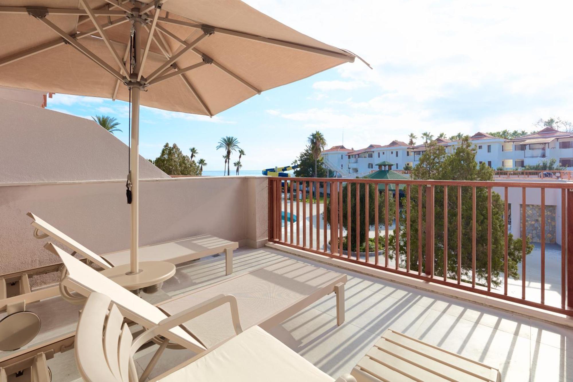 Triple Room with Terrace