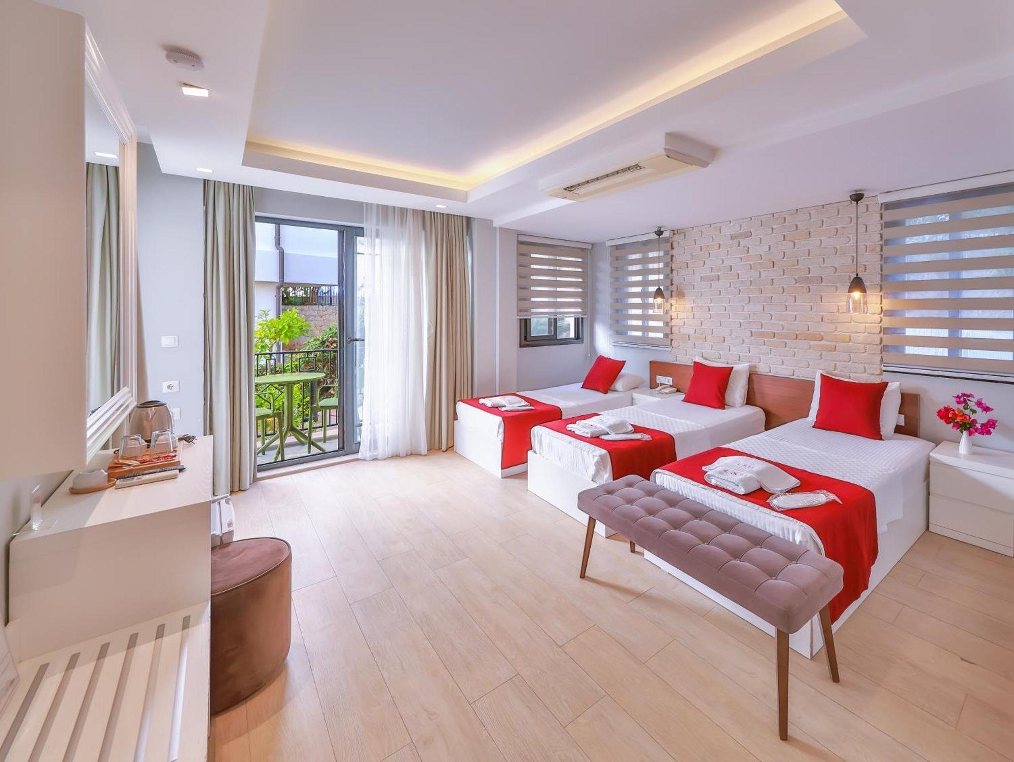 Triple Room