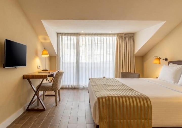 Deluxe Çift Kişilik Oda - Küvetli