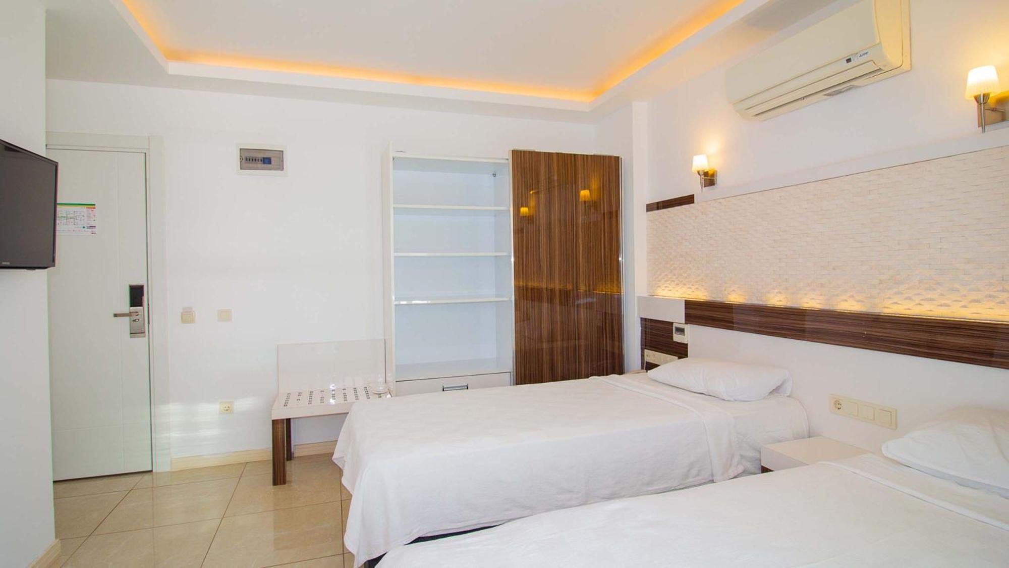 Economy Twin Room