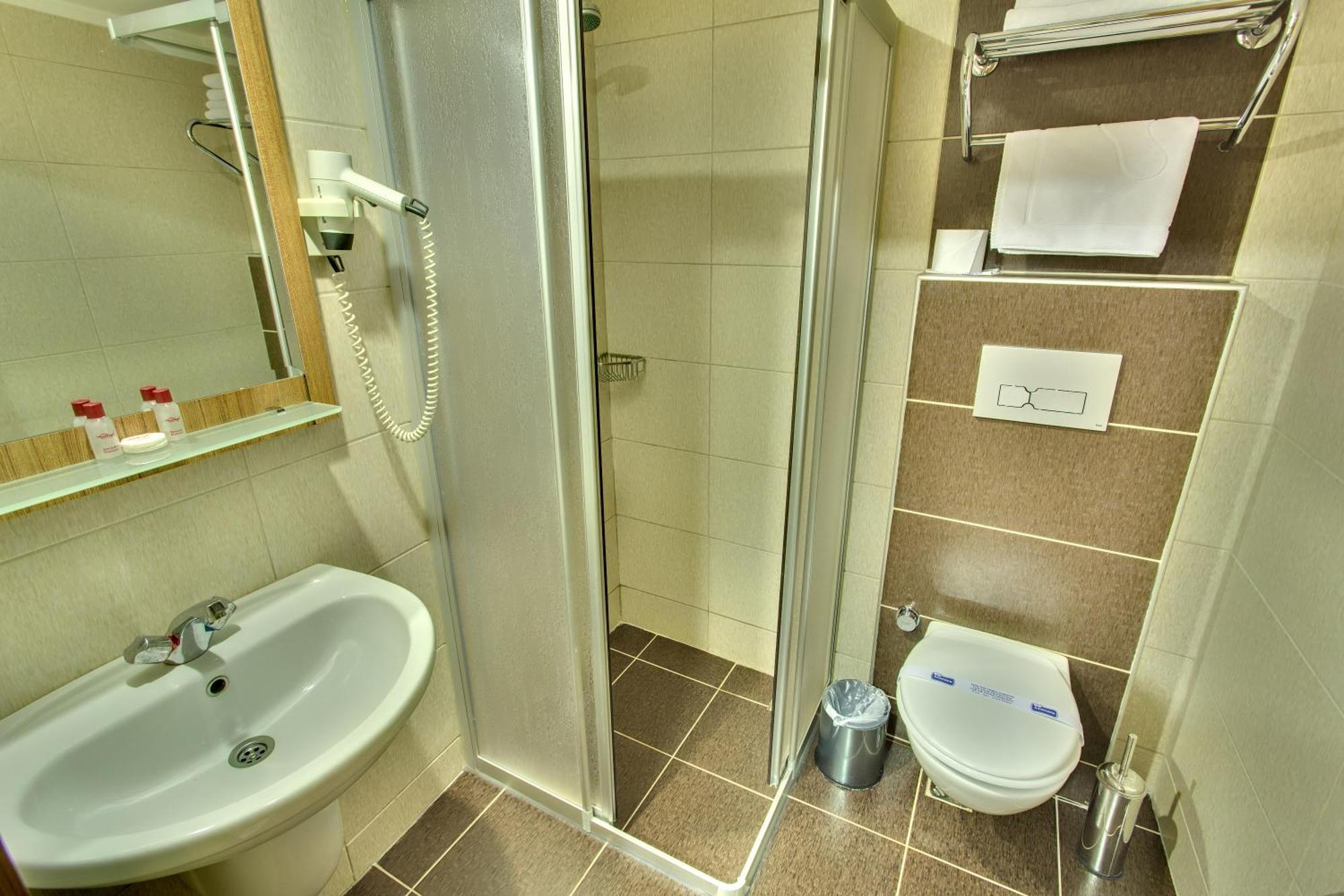 Standard Twin Room,1774465732:JPEG