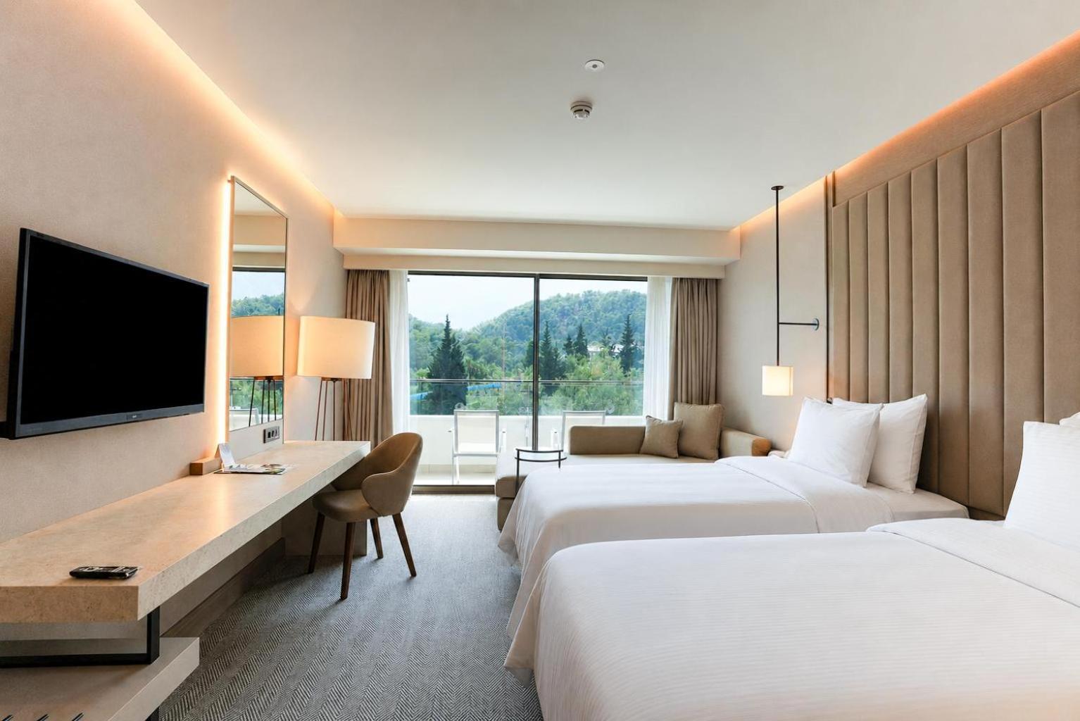 Deluxe Double or Twin Room Garden View