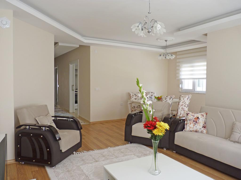 Apartment mit 2 Schlafzimmern und Balkon