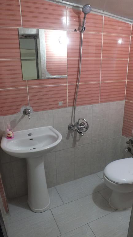 Chambre Double ou Lits Jumeaux avec Salle de Bains Privative