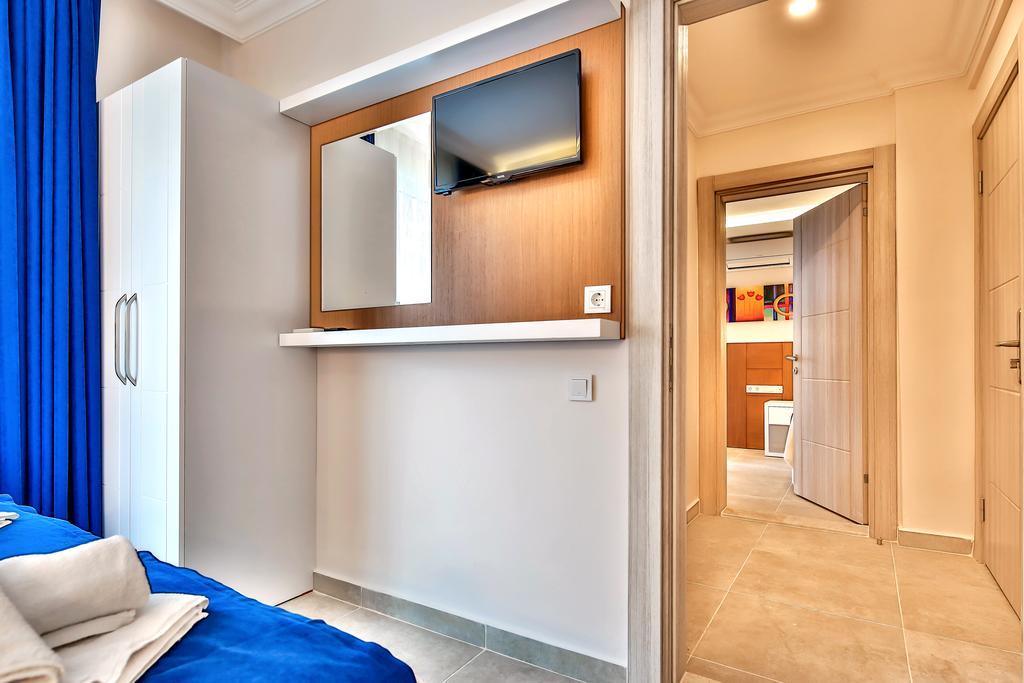 Triple Room with City View