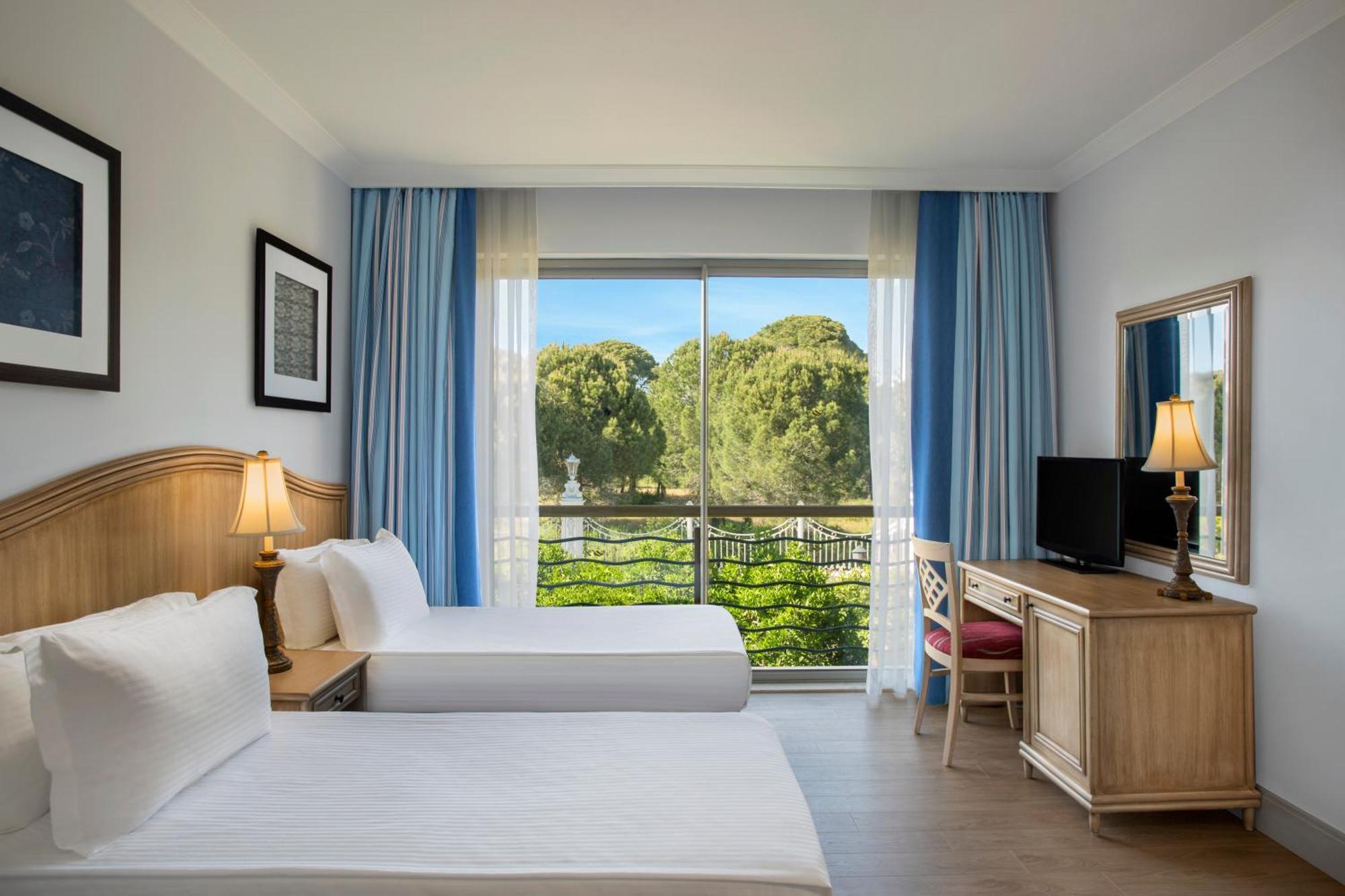 Villa sul Lago (2 Adulti + 3 Bambini)