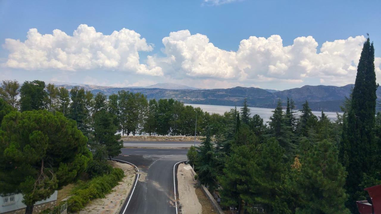 Tek Yatak Odalı Süit
