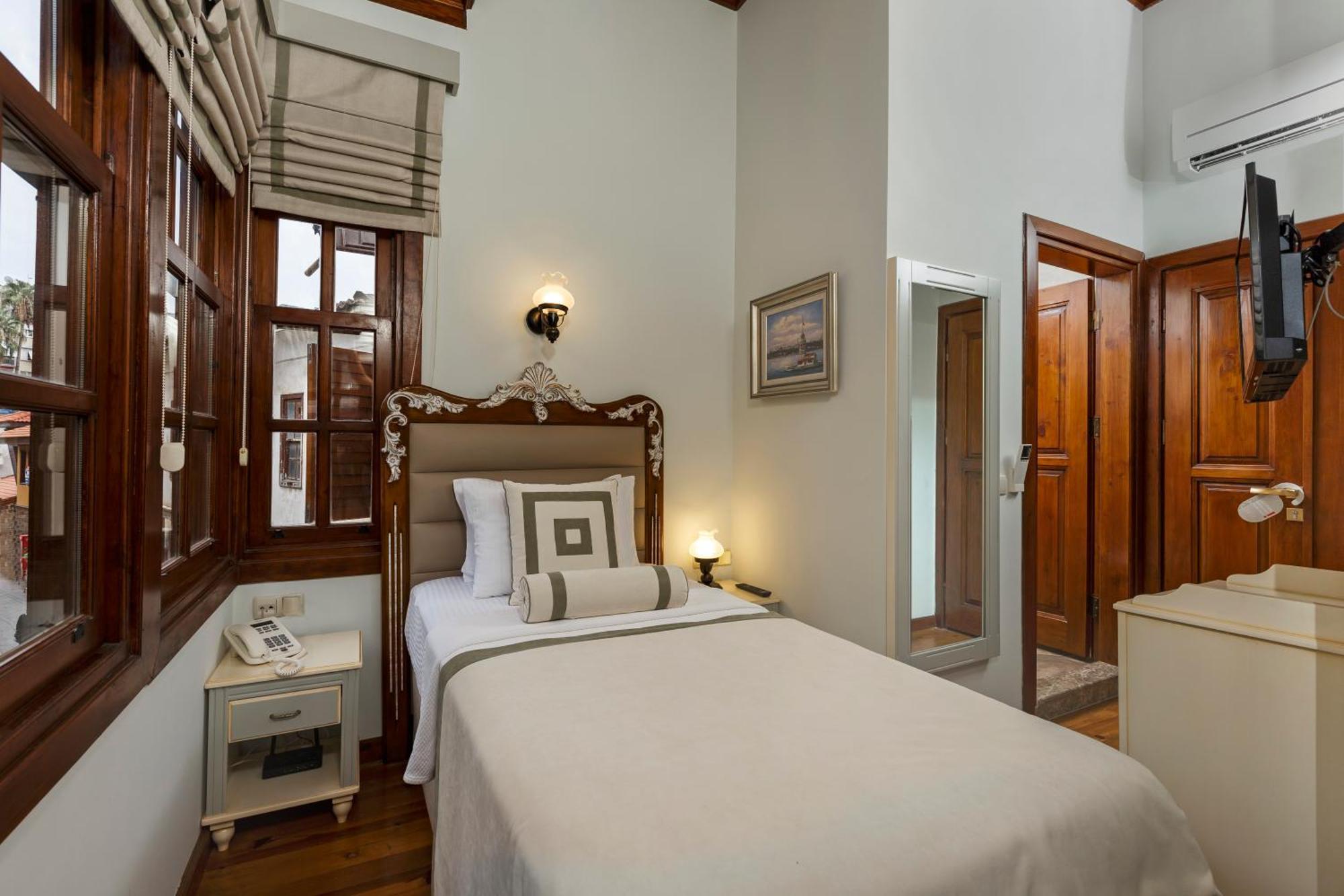 Superior Single Room,914311462:JPEG