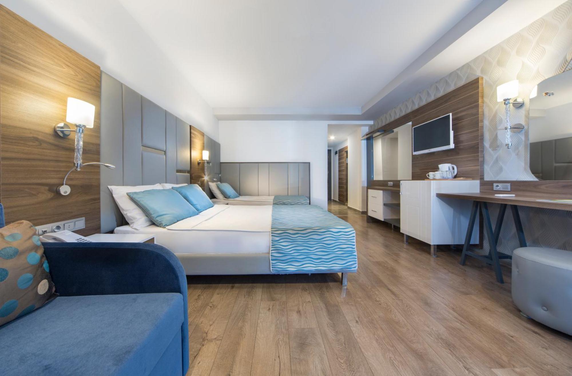 Großes Doppel-/Zweibettzimmer