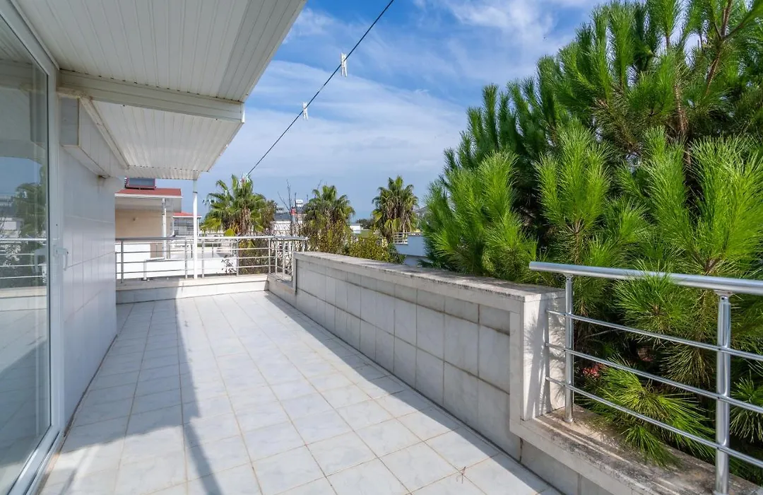 Villa Fadi Family Home-1