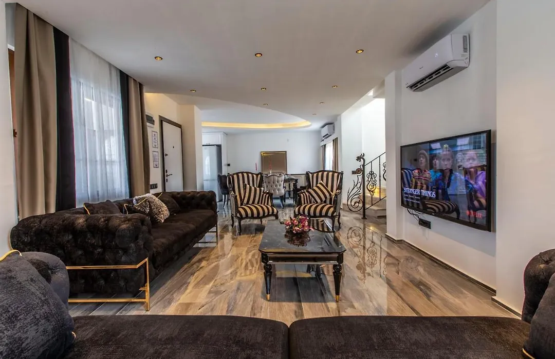 Luxurious Villa With Private Pool In Antalya-1