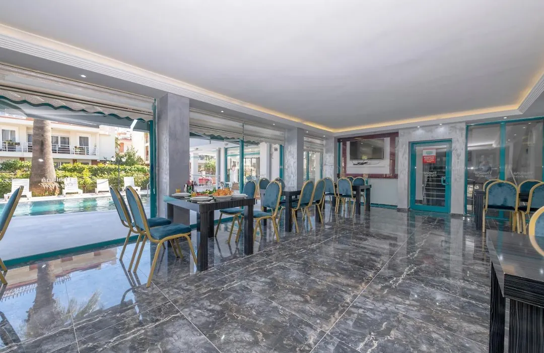 Theluna City Hotel-1