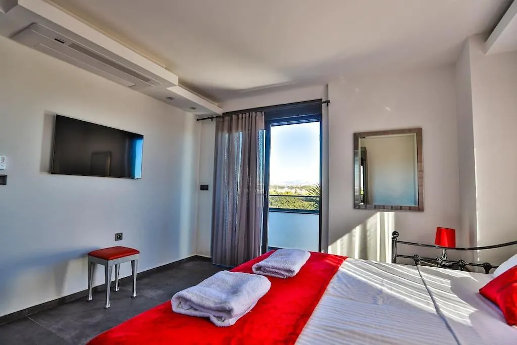 Villa Ayuda Luxury 3 Bed Spa Retreat-1