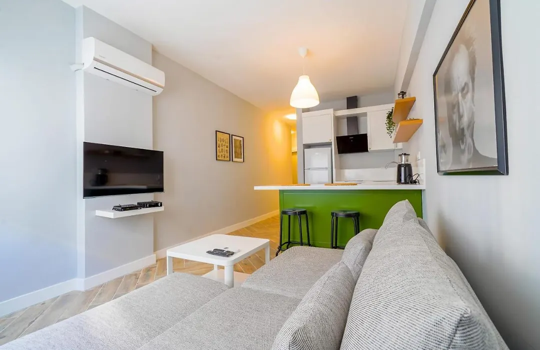 Central Flat Near Beach In Muratpasa Antalya-1