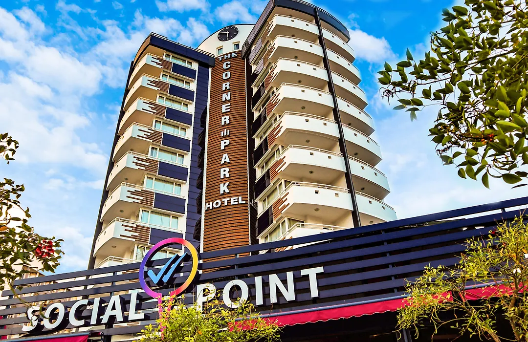The Corner Park Hotel-1