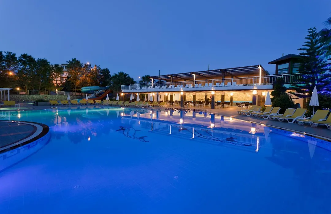 Club Mermaid Village-1