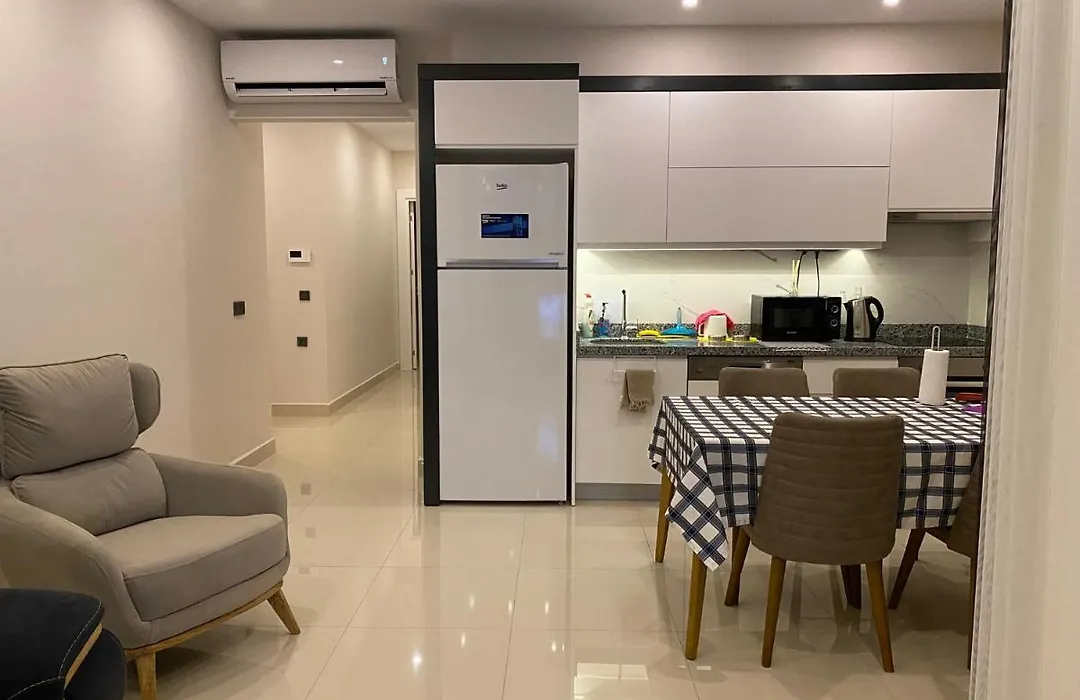 Cozy 2 Bedroom Condo With Pool And Amenities-1