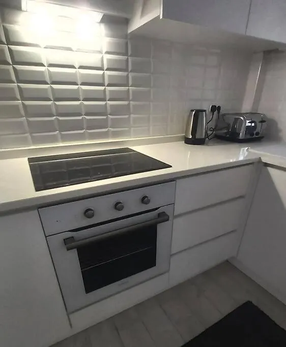 Mountain View - Stunning 2 Bedroom Apartment-1