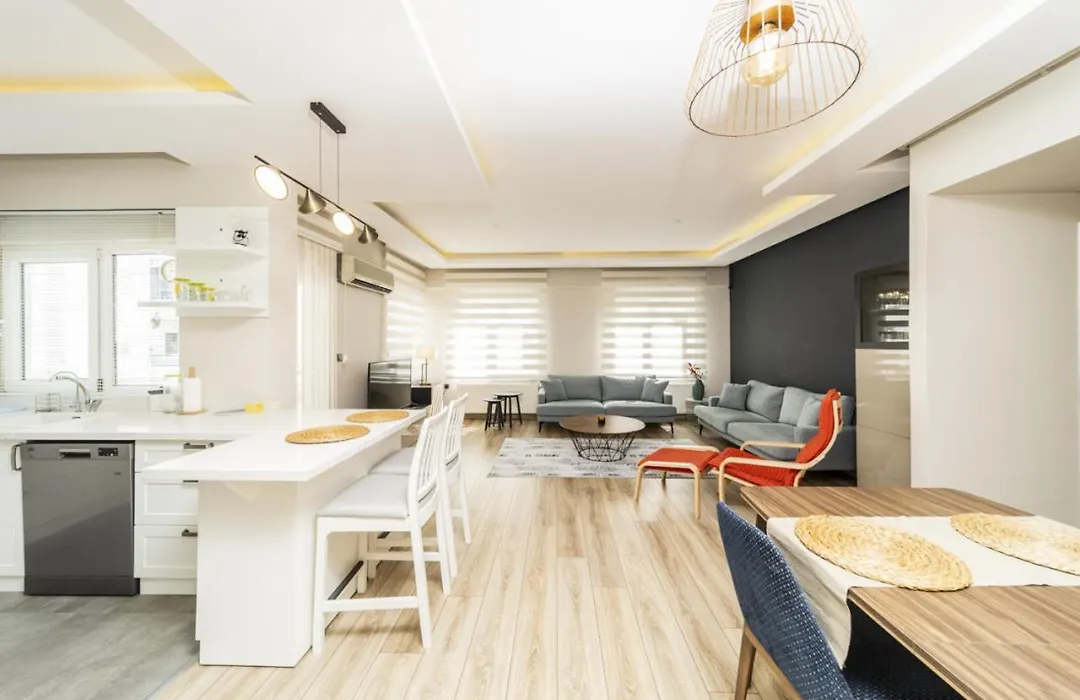 Delightful Flat With Shared Pool In Konyaalti-1