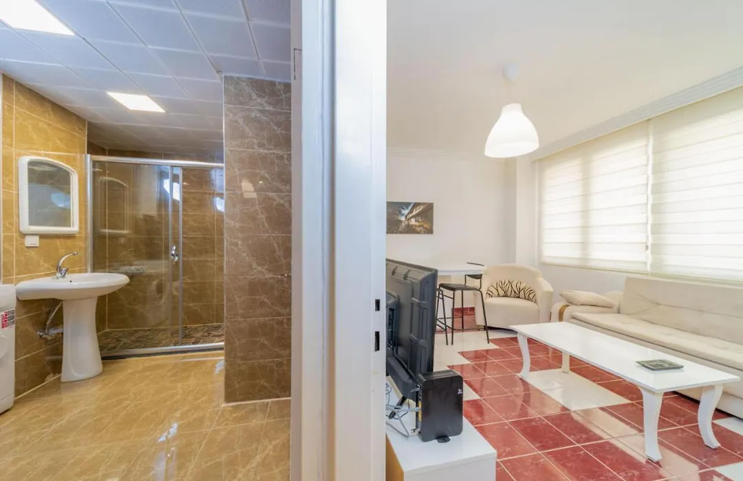Peaceful Flat Near Trendy Attractions In Muratpasa-1
