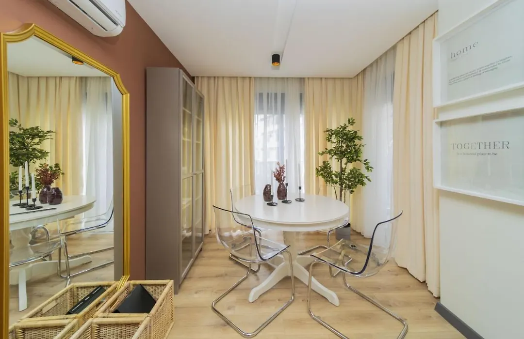 Sleek And Central Apartment In Muratpasa-1