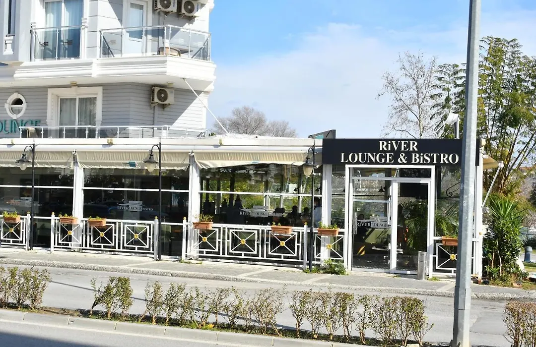 River Suite Hotel-1