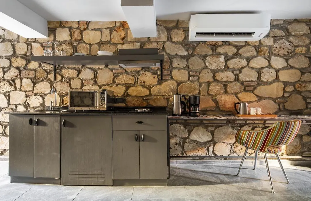 Marvelous Studio Flat Near Hadrians Gate-1