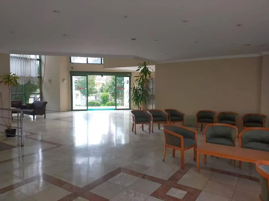 Kemer Denize 200Mt. 1+1 Havuzlu-1