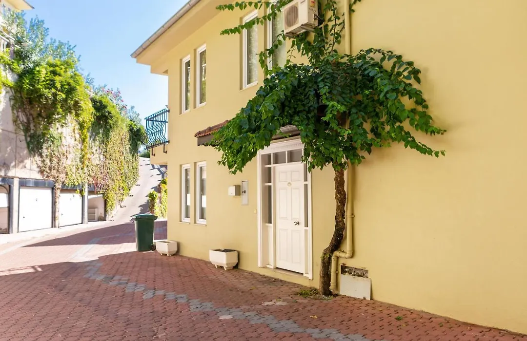 Gold City Luxury Accommodation-1