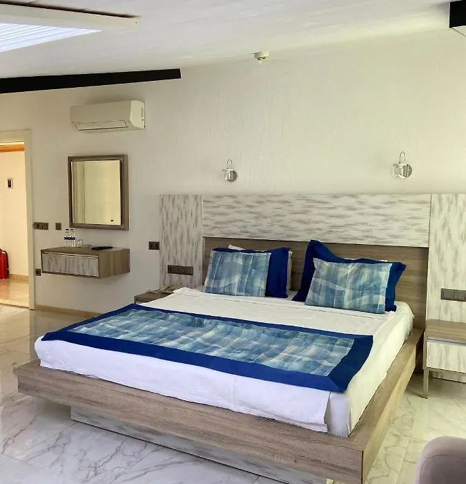 Narr Hotel-1