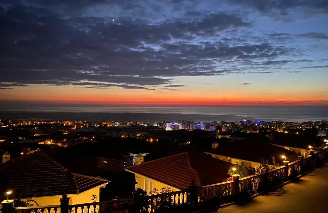 Amazing Sea View 5 Stars Hotel Apartment-1